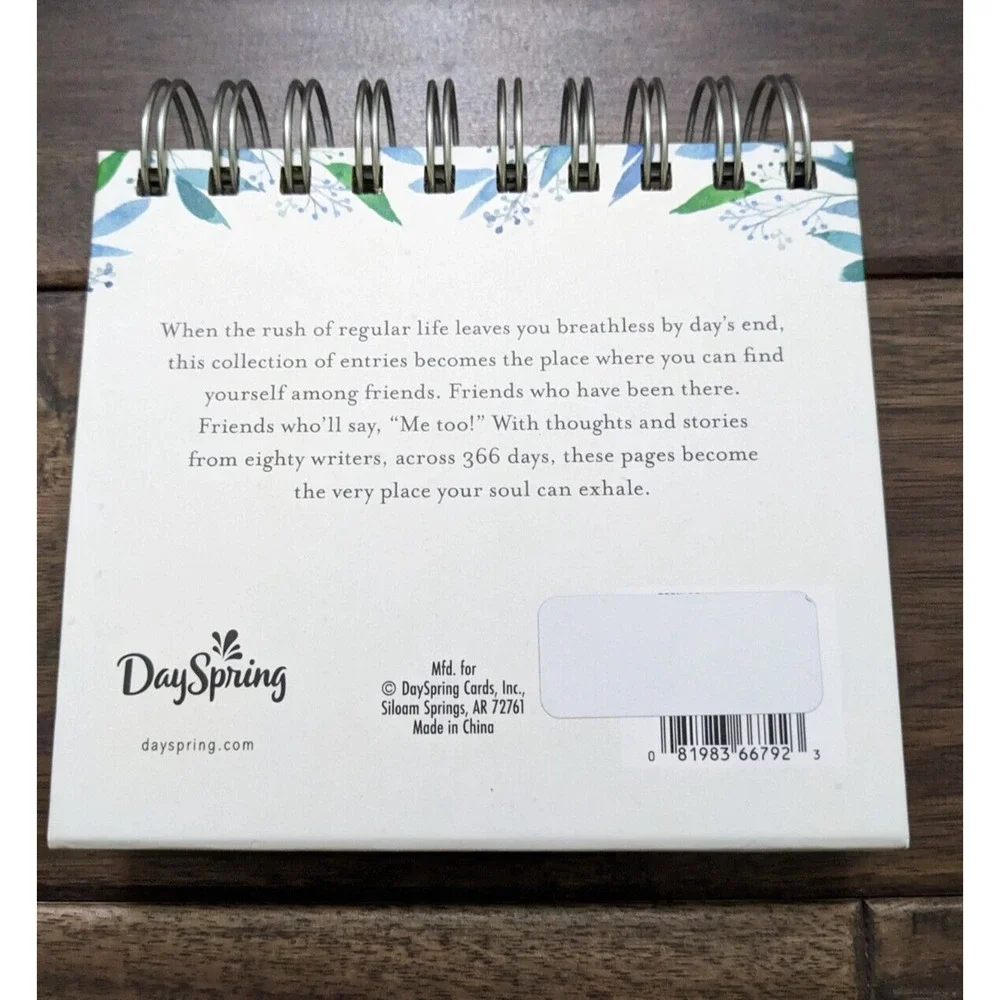 A Moment To Breathe: 366 Devotional Thoughts That Meet You in Your Everyday Mess